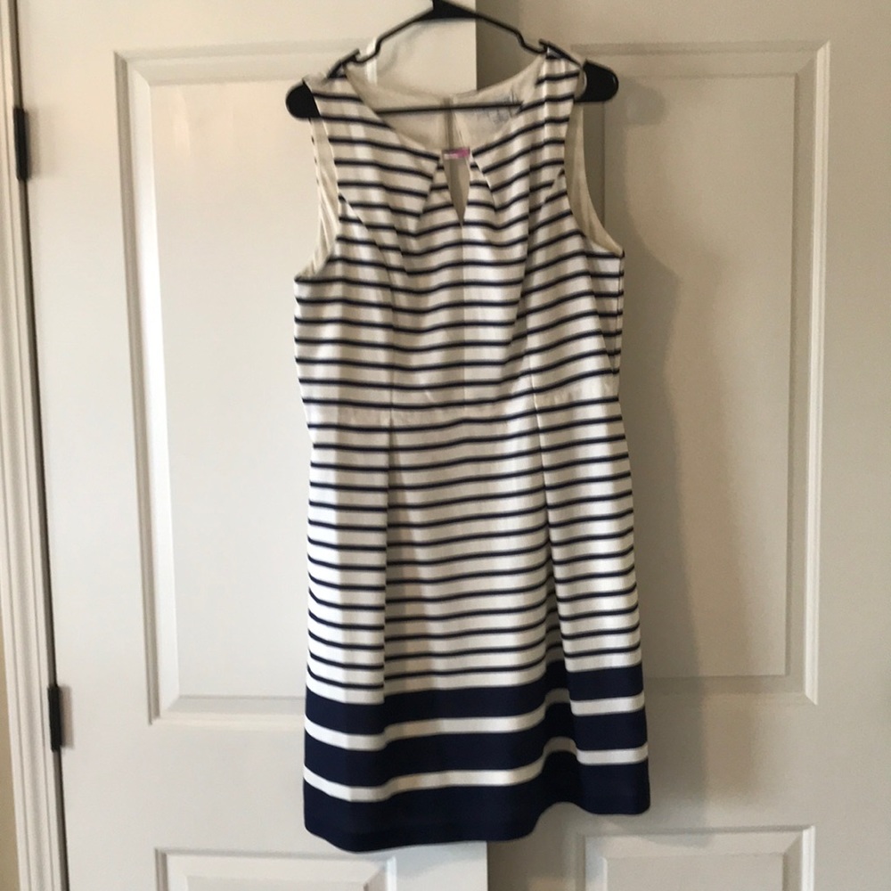 Liz Claiborne Navy and White Striped Dress! 💙🤍